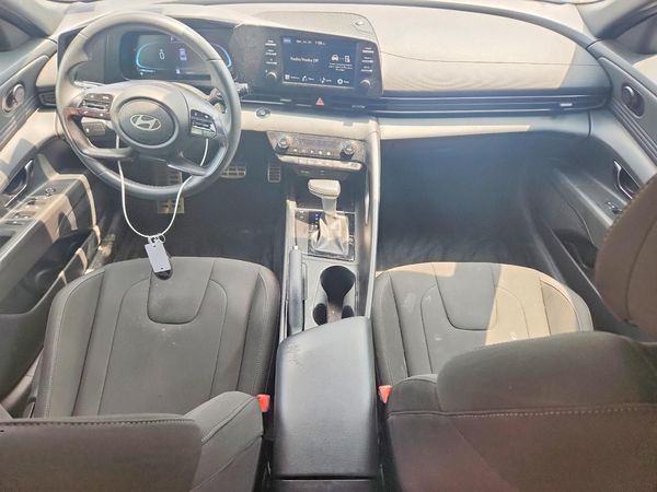 2025 HYUNDAI ELANTRA