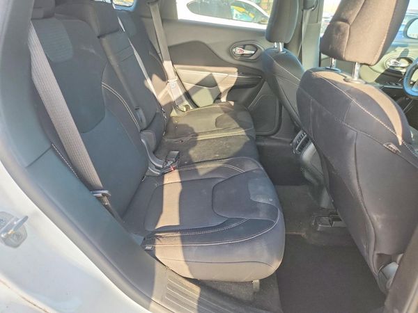 2015 JEEP CHEROKEE LATITUDE FWD