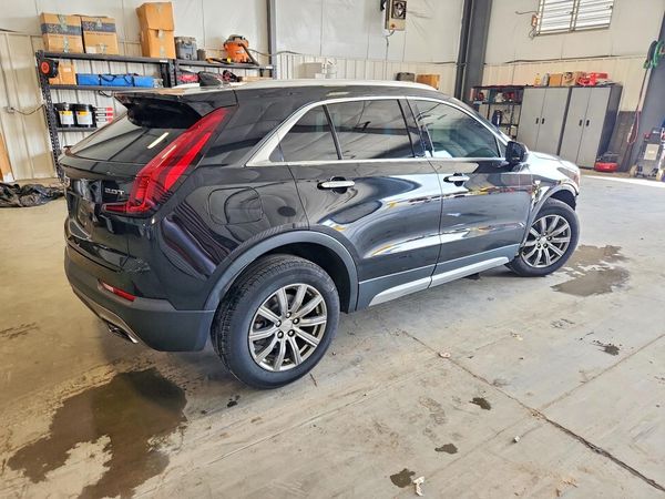 2019 CADILLAC XT4 Premium Luxury