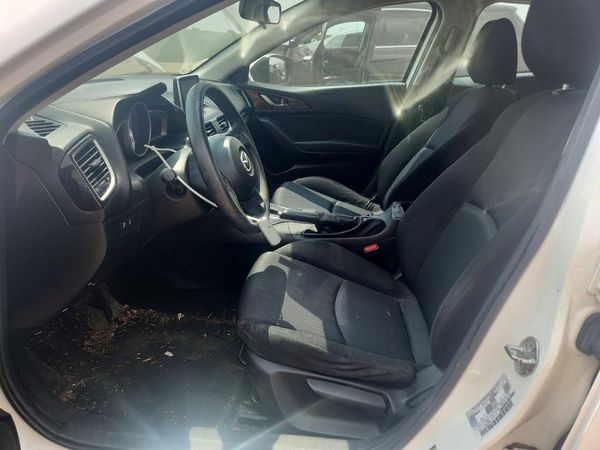 2016 MAZDA 3