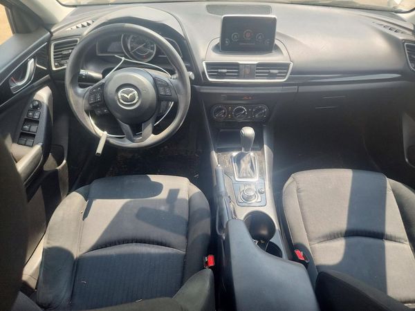 2016 MAZDA 3