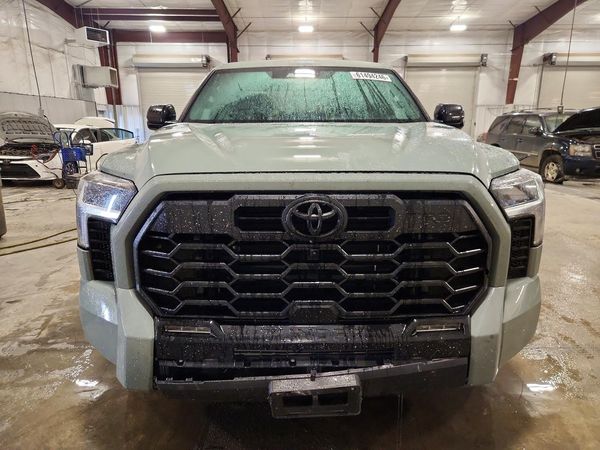 2025 TOYOTA TUNDRA