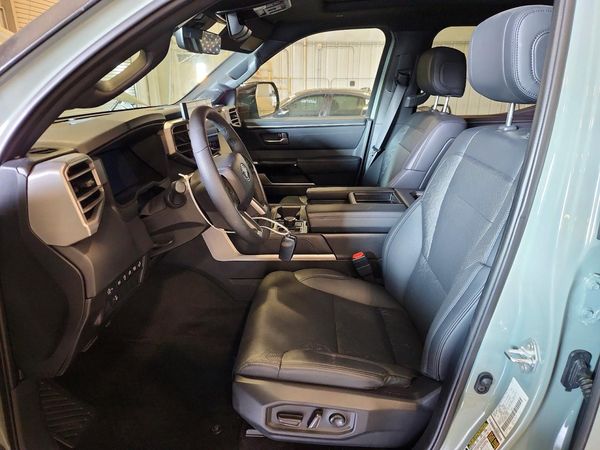 2025 TOYOTA TUNDRA