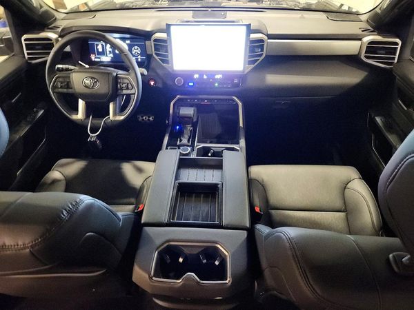 2025 TOYOTA TUNDRA