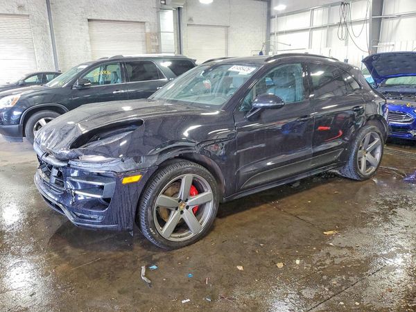 2016 PORSCHE MACAN