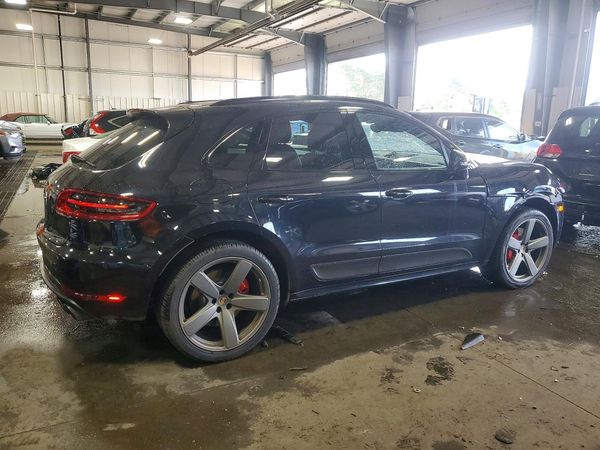 2016 PORSCHE MACAN
