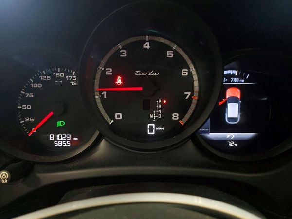 2016 PORSCHE MACAN