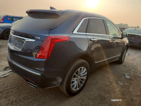 2018 CADILLAC XT5 Luxury