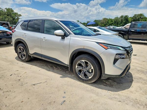 2025 NISSAN ROGUE SV — Passenger 3/4