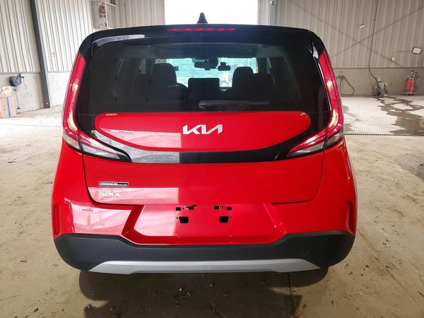 2024 KIA SOUL LX, S