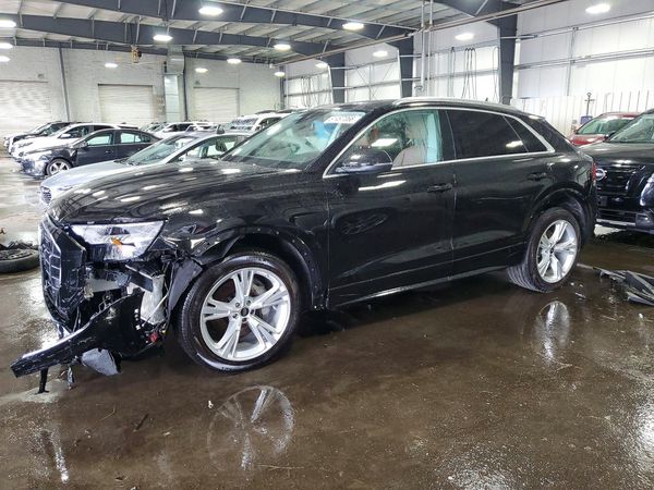 2023 AUDI Q8