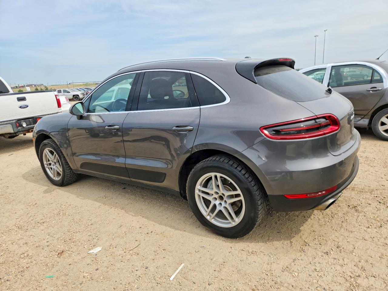 2015 PORSCHE MACAN