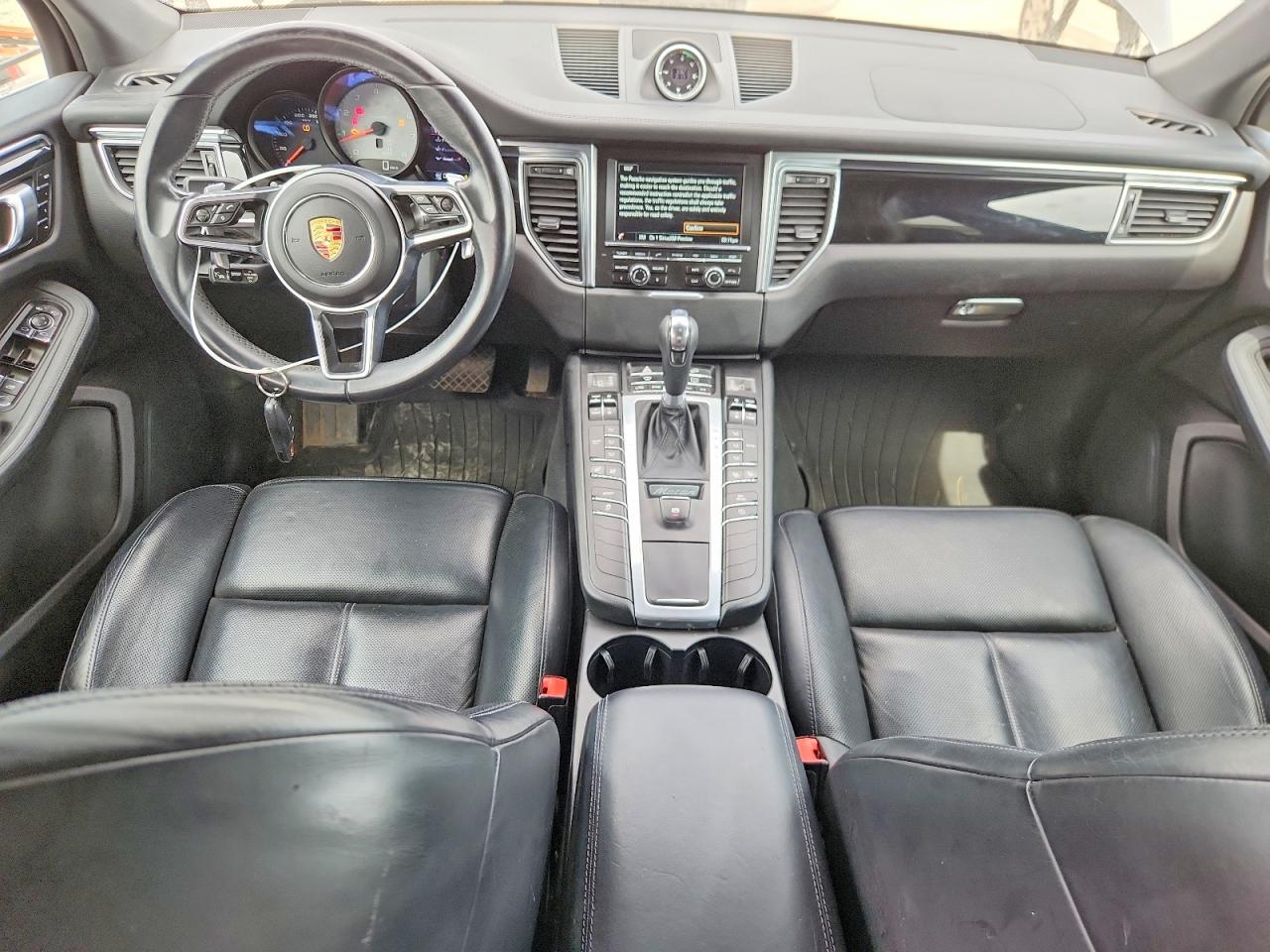 2015 PORSCHE MACAN