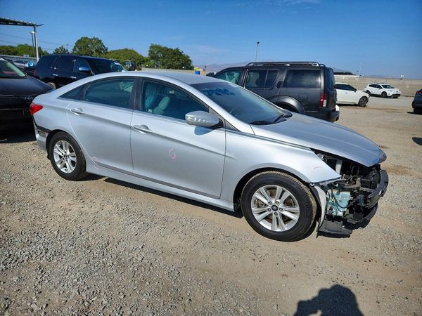2014 HYUNDAI SONATA