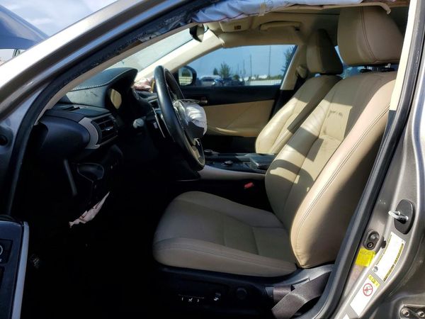 2018 LEXUS IS 300