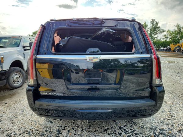 2017 CADILLAC ESCALADE