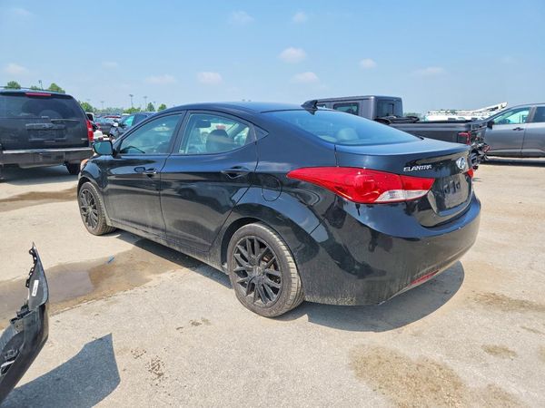 2013 HYUNDAI ELANTRA