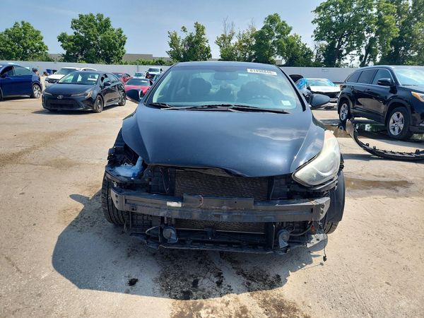 2013 HYUNDAI ELANTRA