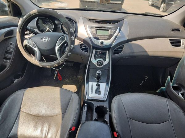 2013 HYUNDAI ELANTRA