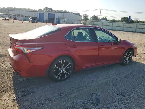 2019 TOYOTA CAMRY