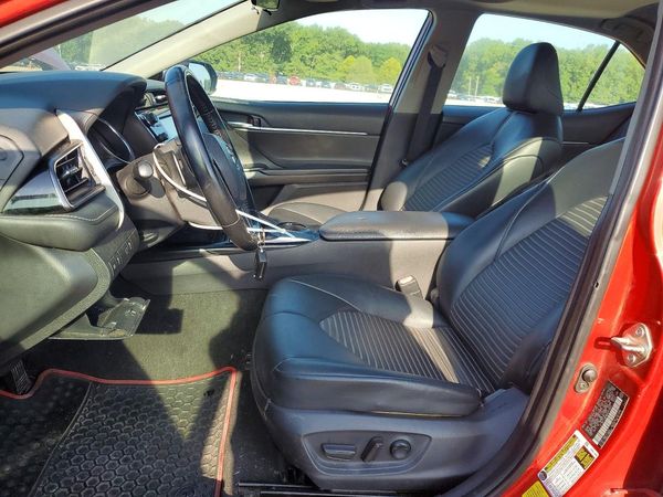 2019 TOYOTA CAMRY