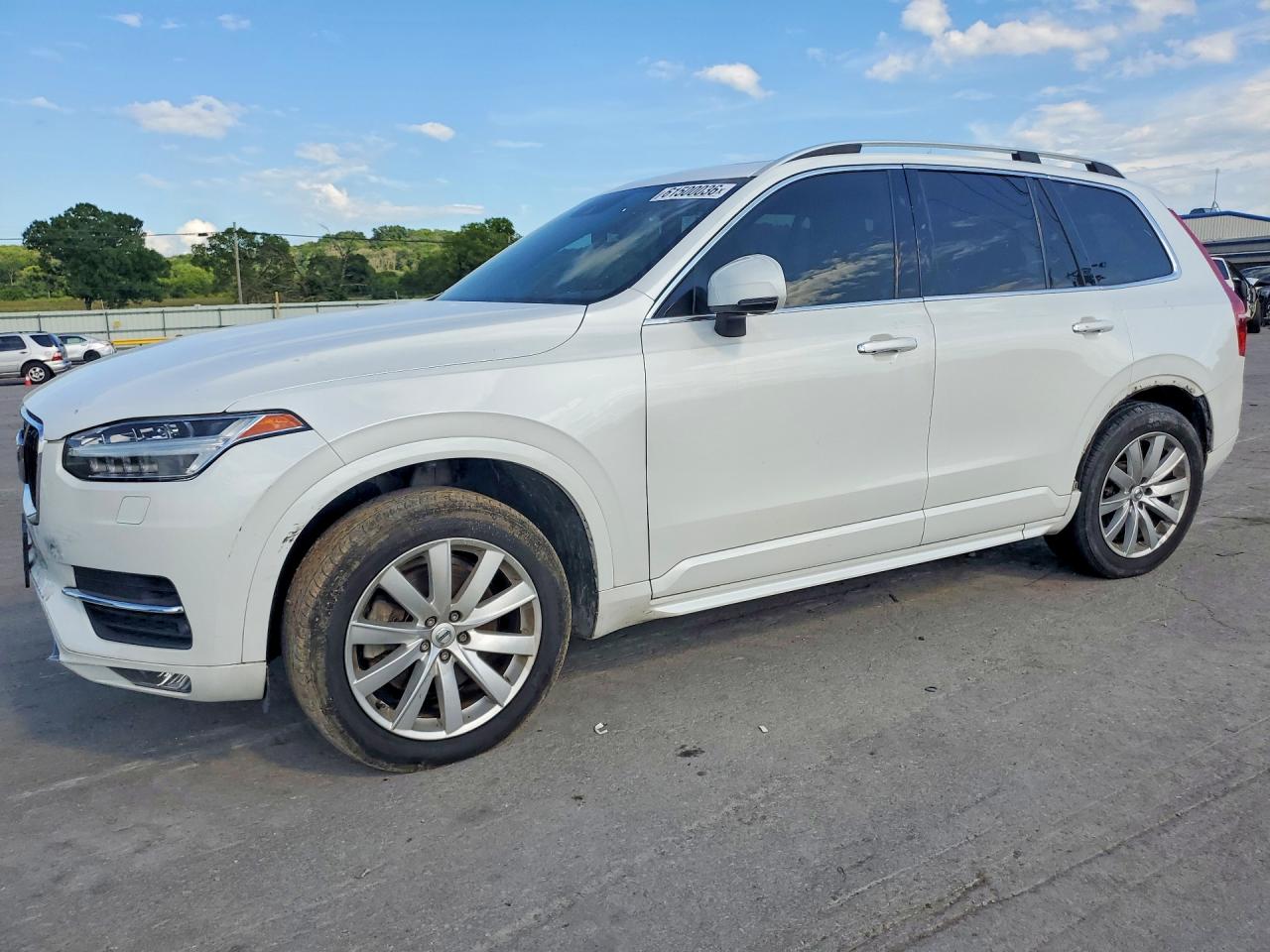 2018 VOLVO XC90 Momentum