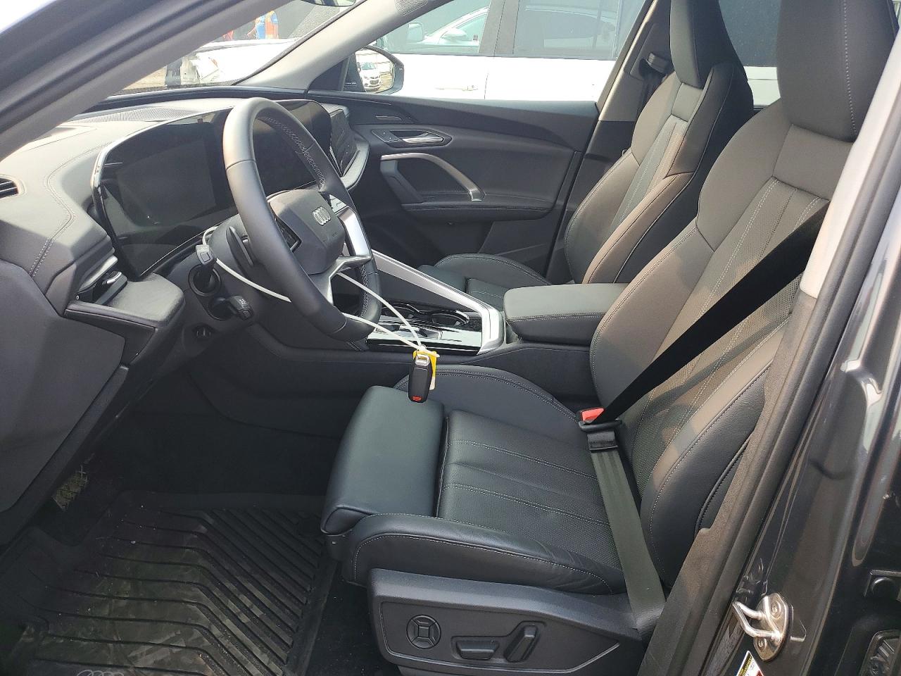 2025 AUDI Q5 quattro Premium Plus
