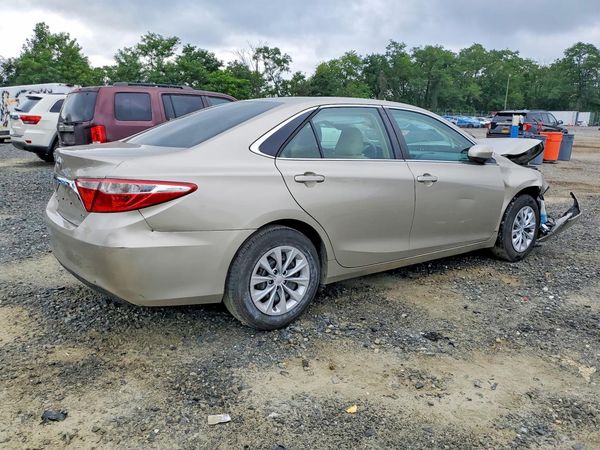 2015 TOYOTA CAMRY
