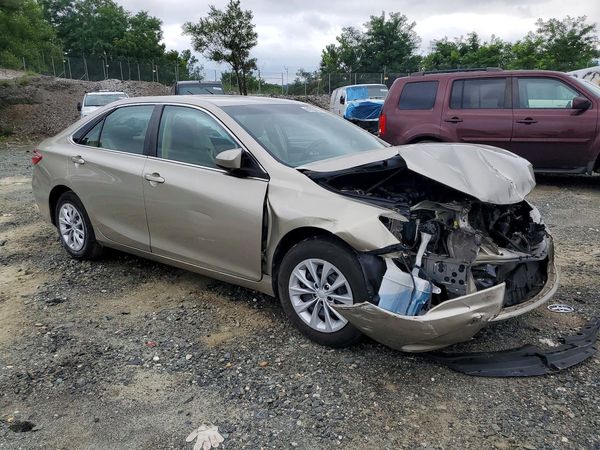 2015 TOYOTA CAMRY