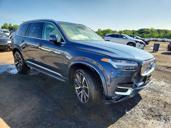 2024 VOLVO XC90 Plus Bright — Passenger 3/4