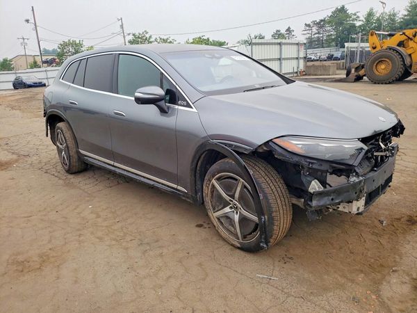 2023 MERCEDES-BENZ EQS SUV