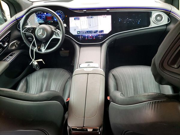 2023 MERCEDES-BENZ EQS SUV