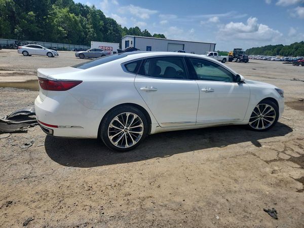 2017 KIA CADENZA