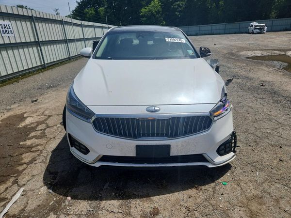 2017 KIA CADENZA