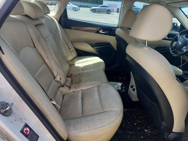 2017 KIA CADENZA