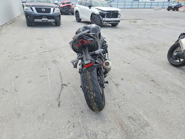 2026 KAWASAKI ZX636
