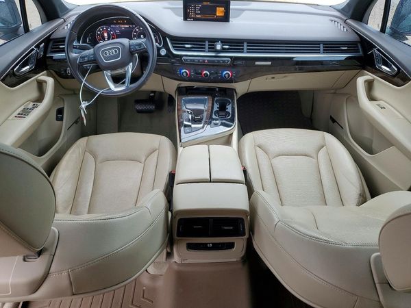 2018 AUDI Q7 quattro Premium Plus