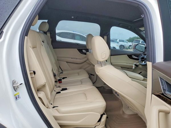 2018 AUDI Q7 quattro Premium Plus