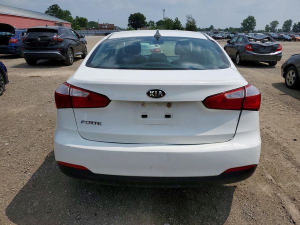 2016 KIA FORTE GL (Middle-Low Grade)