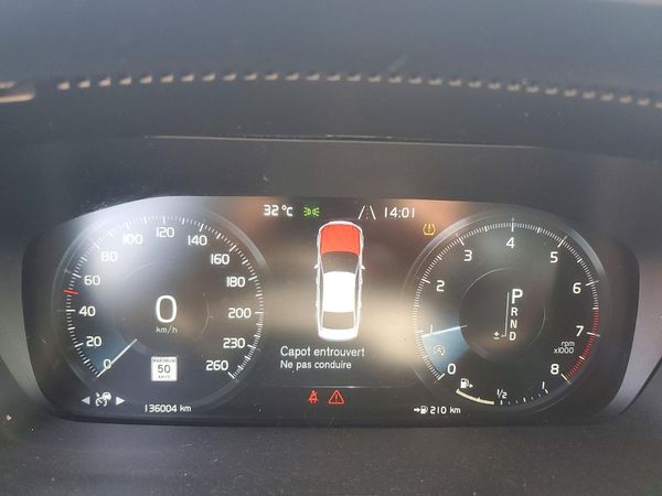 2017 VOLVO S90 Momentum