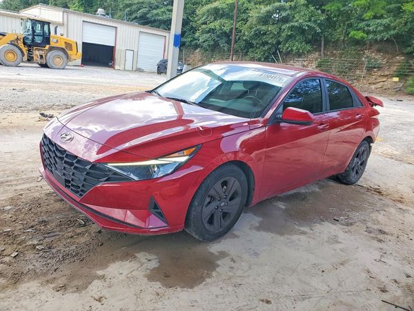 2022 HYUNDAI ELANTRA