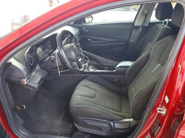 2022 HYUNDAI ELANTRA SEL w/ Convenience Pkg