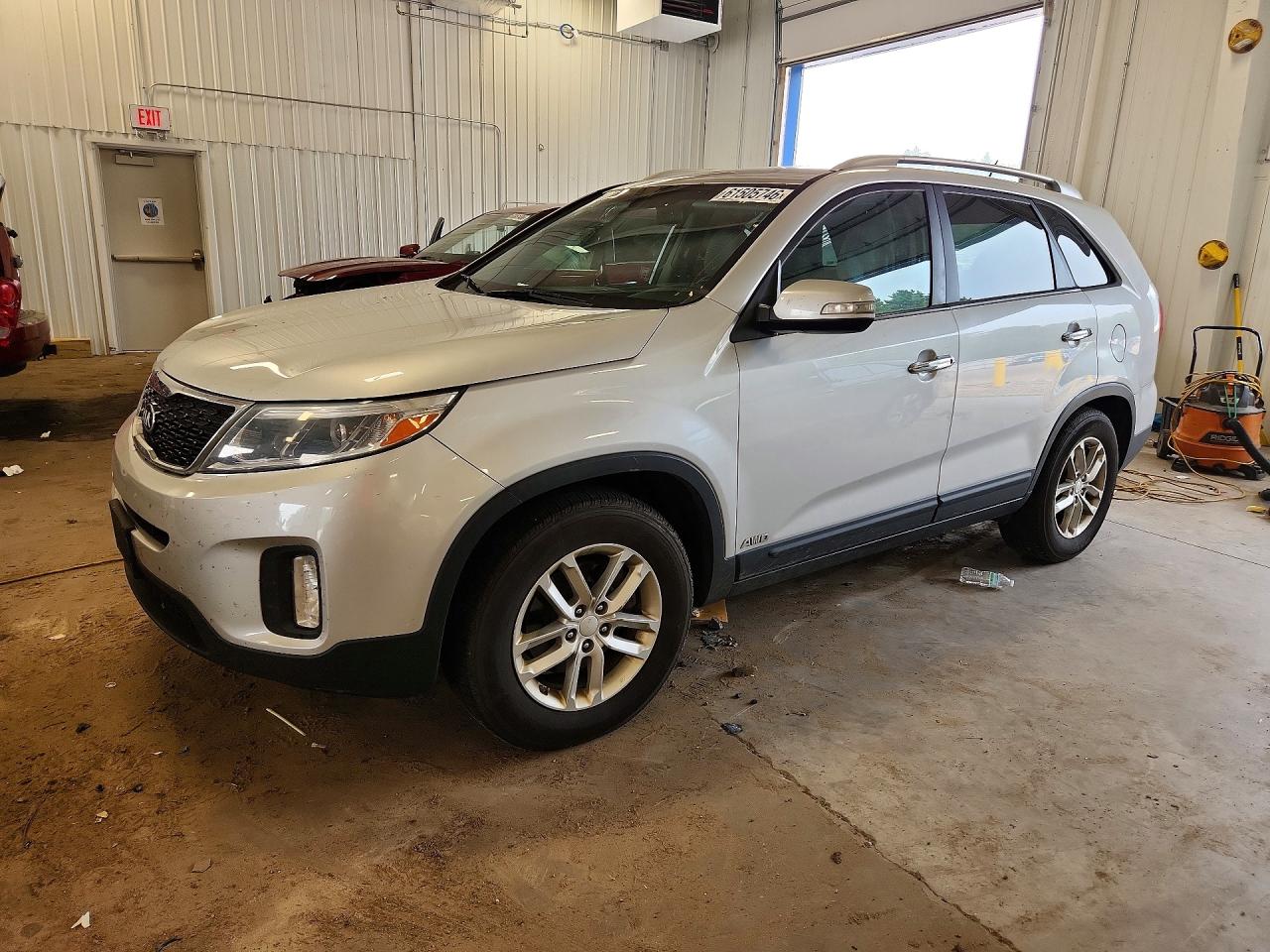 2015 KIA SORENTO GL