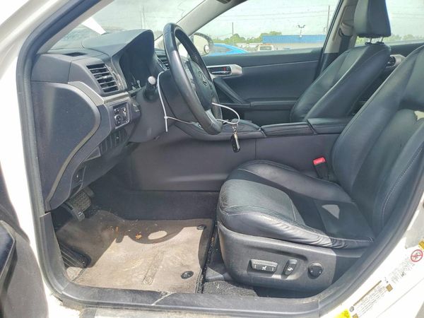 2013 LEXUS CT 200h