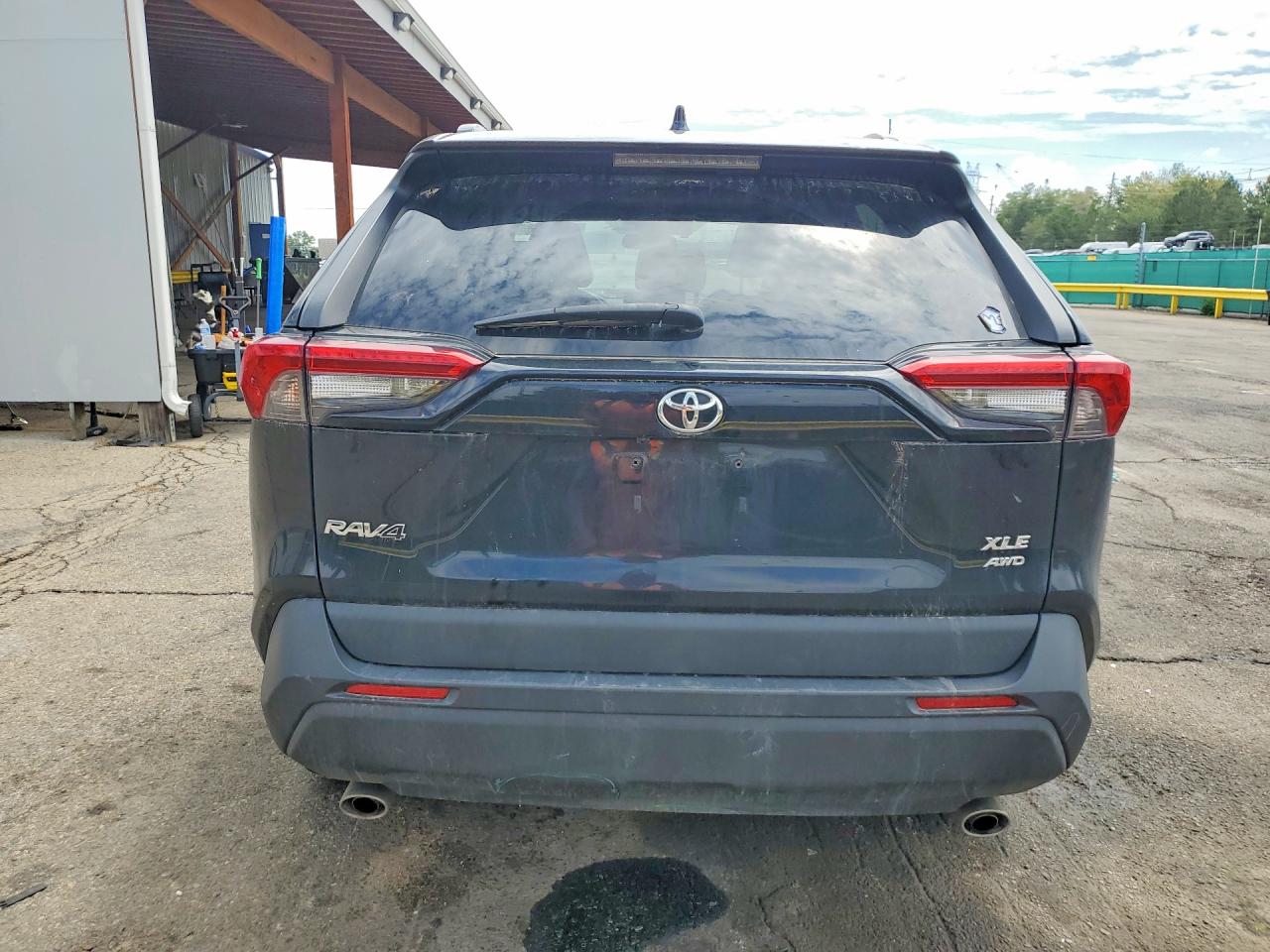 2020 TOYOTA RAV4 XLE Premium