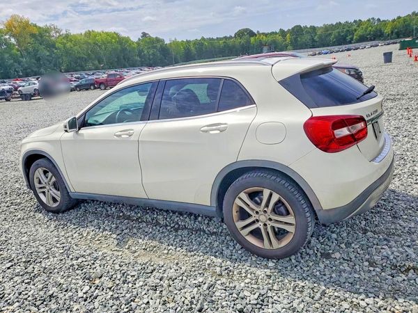 2015 MERCEDES-BENZ GLA GLA250