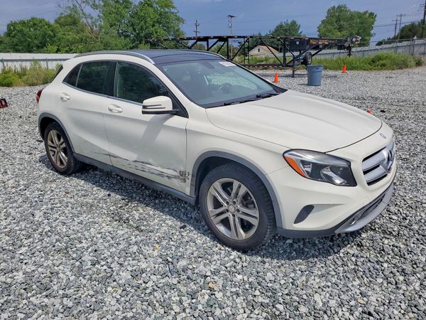 2015 MERCEDES-BENZ GLA GLA250
