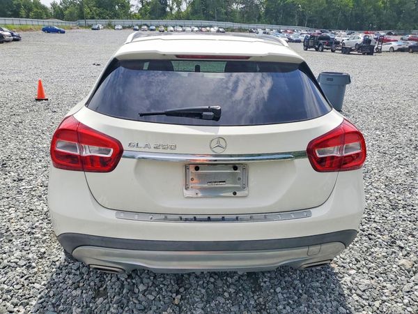2015 MERCEDES-BENZ GLA GLA250
