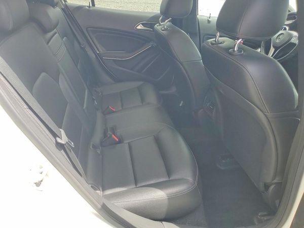 2015 MERCEDES-BENZ GLA GLA250
