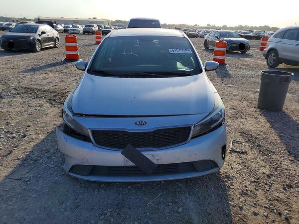 2017 KIA FORTE LX Base